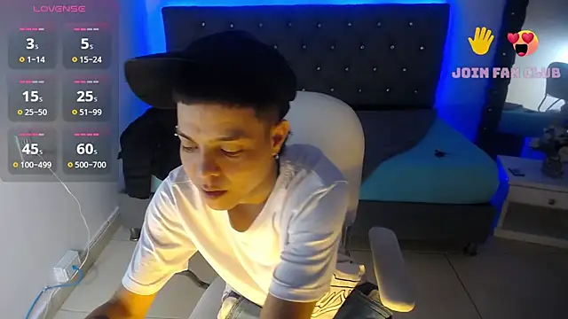 SebastianCollinss online show from February 12, 2025, 7:24 pm