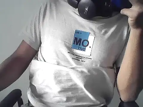 Snapshot of Harsh424242 chatting on February 21, 2025, 12:27 pm Harsh424242 online show from February 21, 2025, 12:27 pm