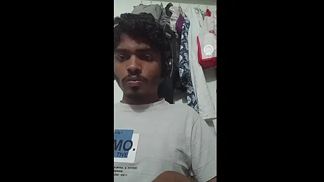 Snapshot of Harsh424242 chatting on March 5, 2025, 6:34 pm Harsh424242 online show from March 5, 2025, 6:34 pm