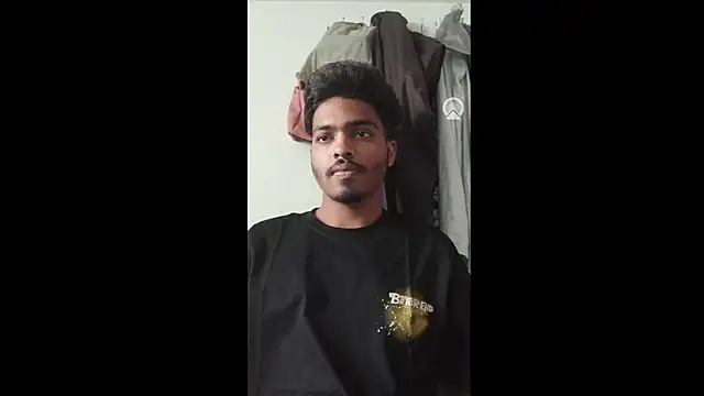 Snapshot of Harsh424242 chatting on March 5, 2025, 9:27 am Harsh424242 online show from March 5, 2025, 9:27 am