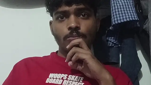 Snapshot of Harsh424242 chatting on March 7, 2025, 6:33 pm Harsh424242 online show from March 7, 2025, 6:33 pm