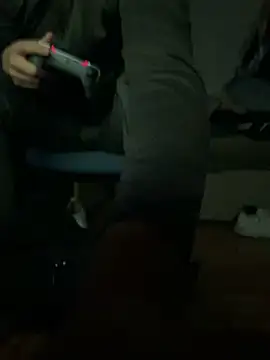 yaxxx03 online show from November 11, 2025, 6:58 pm