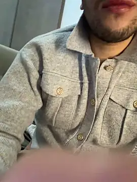 yaxxx03 online show from December 2, 2025, 5:58 pm