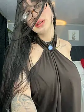 Snapshot of alejandra_jonees chatting on July 5, 2026, 1:43 am alejandra jonees online show from July 5, 2026, 1:43 am