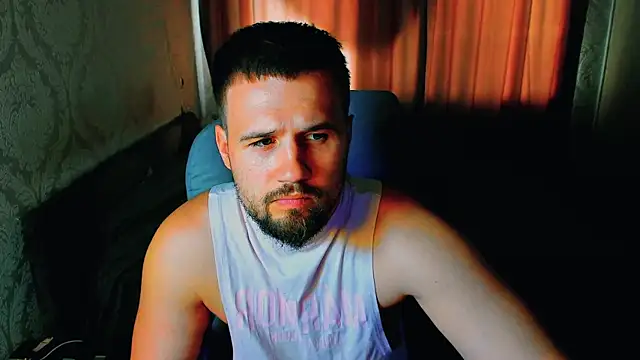 Snapshot of Vladik_b chatting on July 3, 2026, 8:54 am Vladik b online show from July 3, 2026, 8:54 am