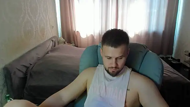 Snapshot of Vladik_b chatting on June 26, 2026, 8:53 am Vladik b online show from June 26, 2026, 8:53 am