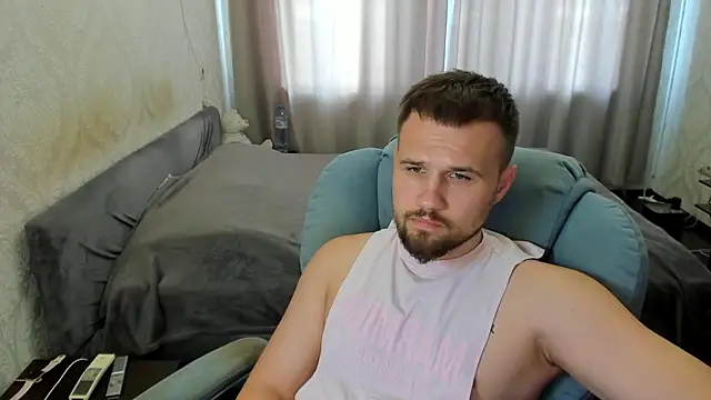 Snapshot of Vladik_b chatting on July 2, 2026, 7:25 am Vladik b online show from July 2, 2026, 7:25 am