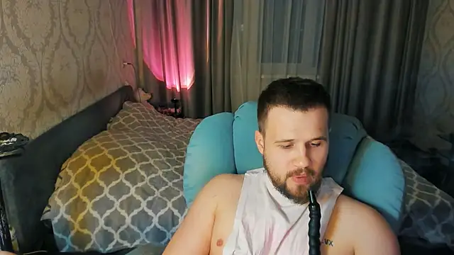 Snapshot of Vladik_b chatting on May 1, 2026, 6:02 pm Vladik b online show from May 1, 2026, 6:02 pm