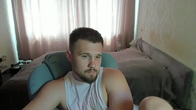 Snapshot of Vladik_b chatting on June 29, 2026, 10:15 am Vladik b online show from June 29, 2026, 10:15 am