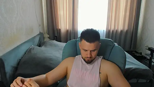 Snapshot of Vladik_b chatting on June 21, 2026, 7:14 am Vladik b online show from June 21, 2026, 7:14 am