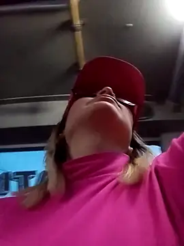 CandieGilson   online show from September 22, 2025, 10:43 am