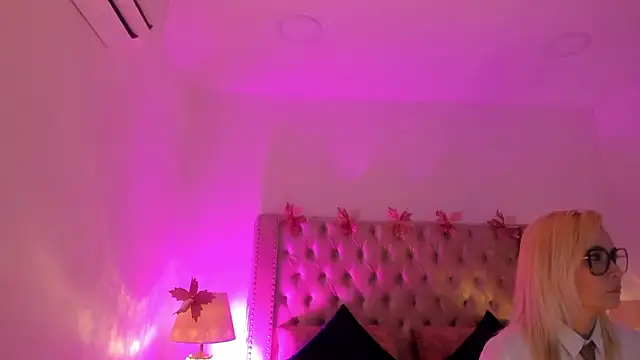 CandieGilson   online show from March 20, 2026, 12:17 pm