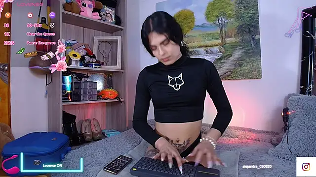 Snapshot of Meghan_hott chatting on March 10, 2025, 3:52 pm Meghan hott online show from March 10, 2025, 3:52 pm