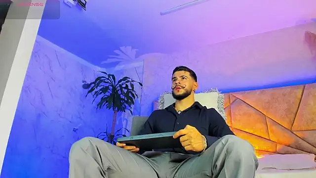 DickGriffith  online show from October 12, 2025, 11:22 am