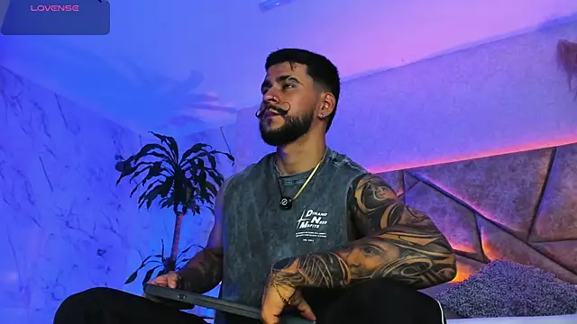 DickGriffith  online show from October 4, 2025, 12:50 pm