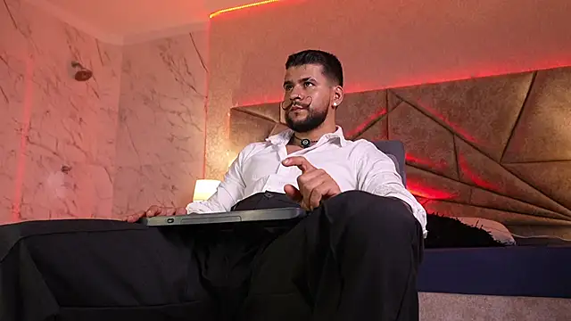 DickGriffith  online show from April 12, 2026, 2:09 pm