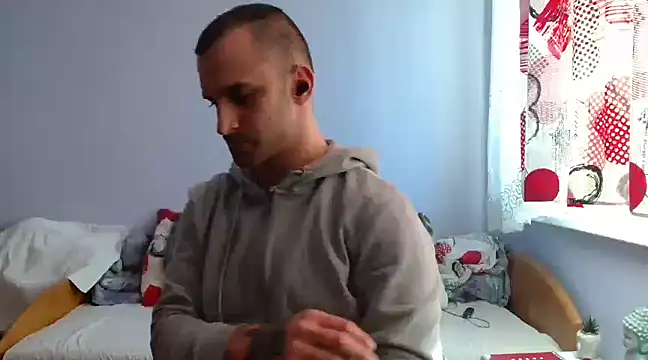 Snapshot of OskarBreno chatting on February 18, 2025, 2:49 pm OskarBreno online show from February 18, 2025, 2:49 pm