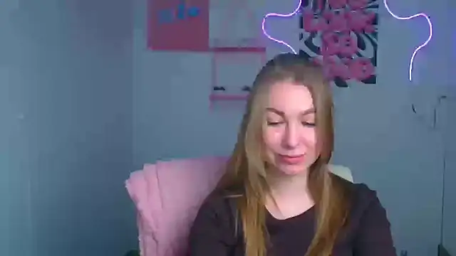 Snapshot of Dana_flowers chatting on January 8, 2026, 6:41 am Dana flowers online show from January 8, 2026, 6:41 am