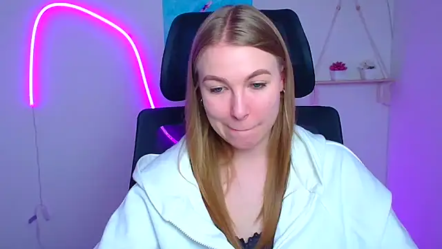 Snapshot of Dana_flowers chatting on February 27, 2026, 10:04 am Dana flowers online show from February 27, 2026, 10:04 am