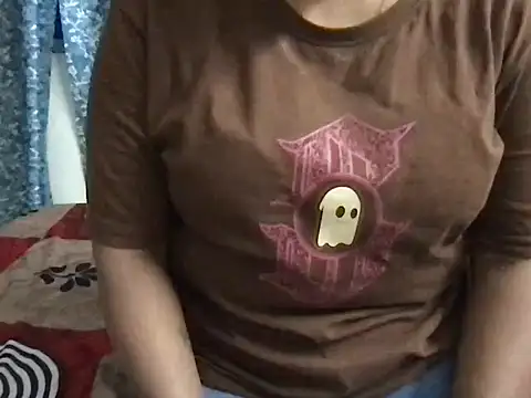 Snapshot of Meryl_Stripppp chatting on September 21, 2025, 5:40 pm Meryl Stripppp online show from September 21, 2025, 5:40 pm