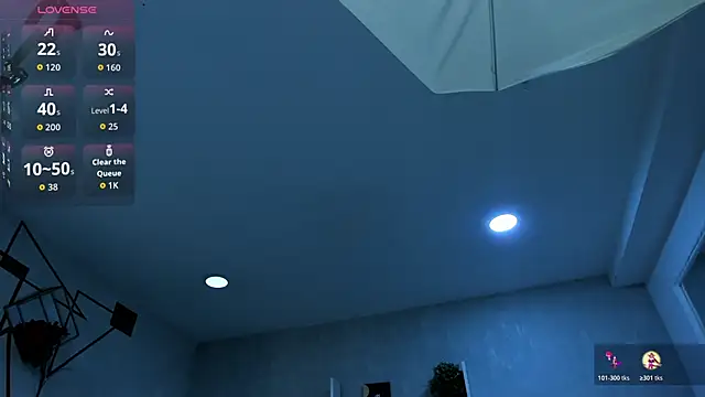 EmiliaRose  online show from October 27, 2025, 8:43 pm