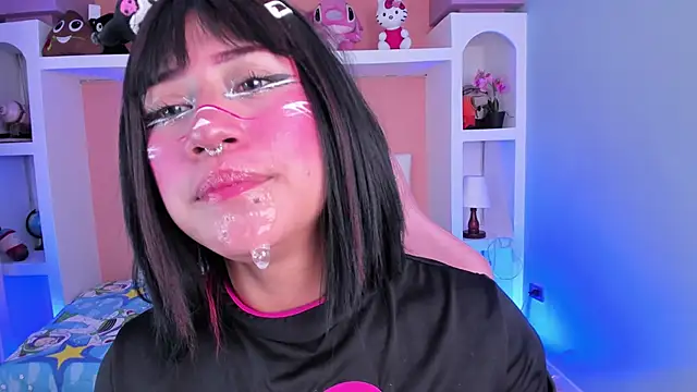 miss   megan online show from September 25, 2025, 2:39 am