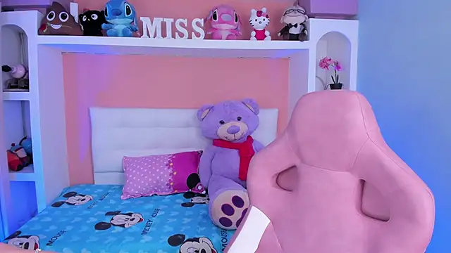 miss   megan online show from October 9, 2025, 2:34 am