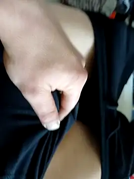 flo000031 online show from March 10, 2025, 12:49 pm