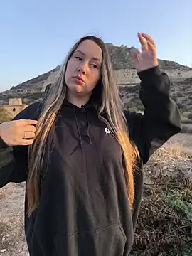 Mona Plus online show from October 14, 2025, 6:47 am