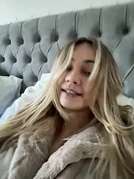 skyemorgan01 online show from March 26, 2026, 11:52 am