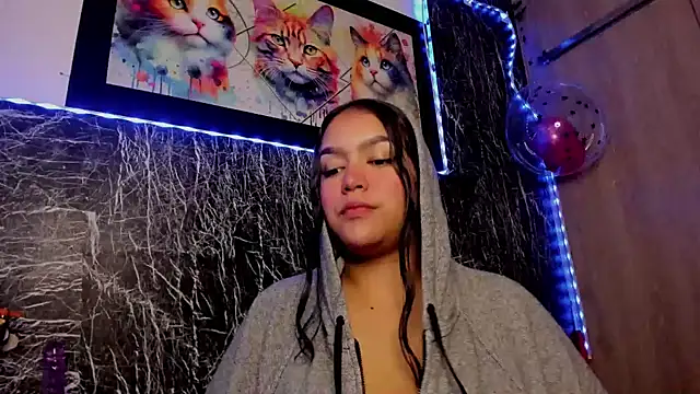 Snapshot of Bellota_Girl chatting on March 2, 2025, 6:35 pm Bellota Girl online show from March 2, 2025, 6:35 pm