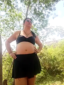 promiscuous-indecent-momm online show from April 4, 2026, 3:40 pm