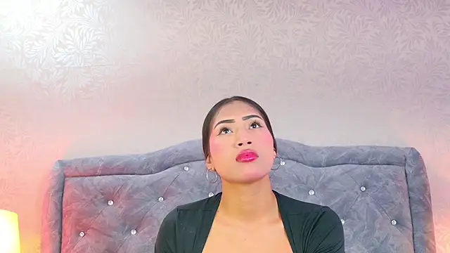 YesyHills online show from April 4, 2026, 11:50 am