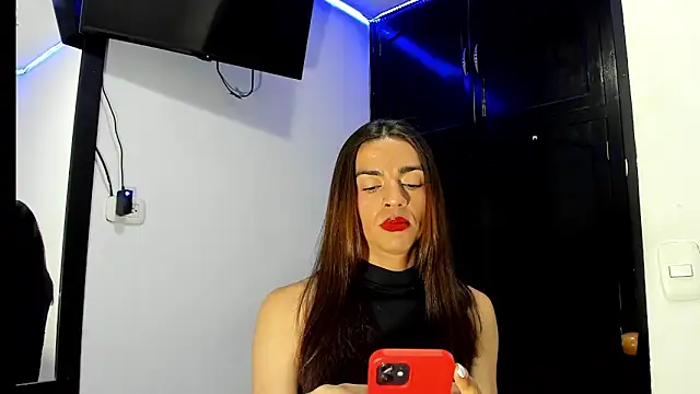 Snapshot of Dollcatalina chatting on March 4, 2025, 7:08 am Dollcatalina online show from March 4, 2025, 7:08 am