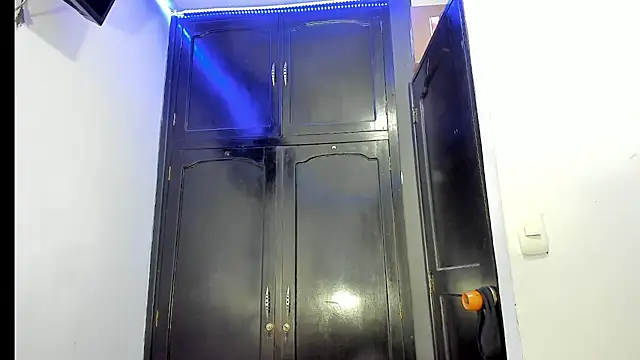 Snapshot of Dollcatalina chatting on March 1, 2025, 6:35 am Dollcatalina online show from March 1, 2025, 6:35 am