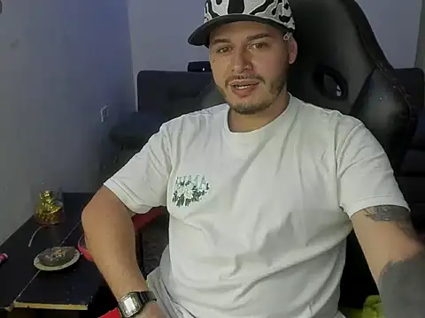 ragnar lothbrok777 online show from April 10, 2026, 3:13 am