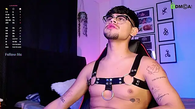 Snapshot of isaac-saenz chatting on November 11, 2025, 10:15 pm isaac-saenz online show from November 11, 2025, 10:15 pm