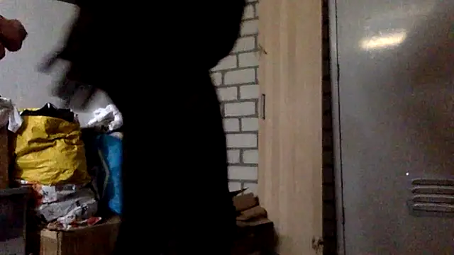 Bleueyez007 online show from May 14, 2026, 10:23 am