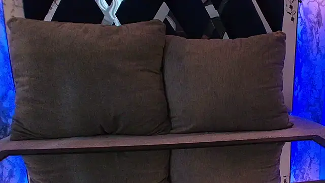 Snapshot of charlotte_bluee chatting on November 24, 2025, 6:52 pm charlotte bluee online show from November 24, 2025, 6:52 pm