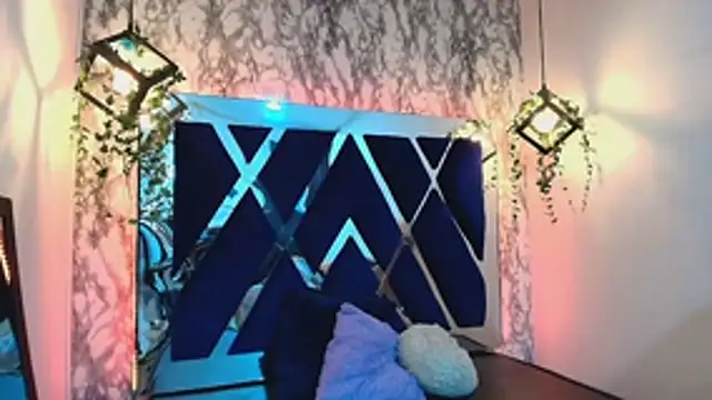 Snapshot of charlotte_bluee chatting on November 10, 2025, 6:46 pm charlotte bluee online show from November 10, 2025, 6:46 pm