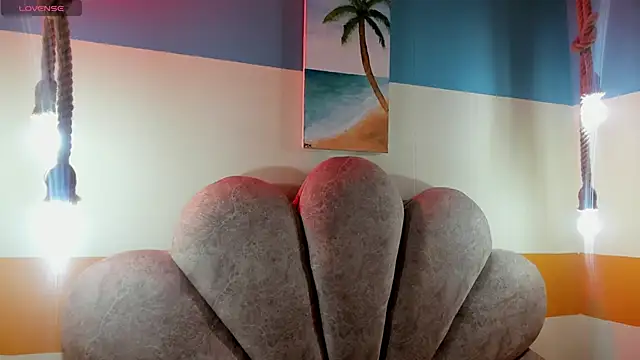 Snapshot of charlotte_bluee chatting on December 2, 2025, 7:15 pm charlotte bluee online show from December 2, 2025, 7:15 pm