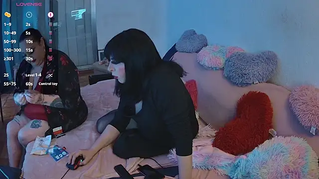 MissNadiaX06 online show from March 12, 2025, 11:12 pm