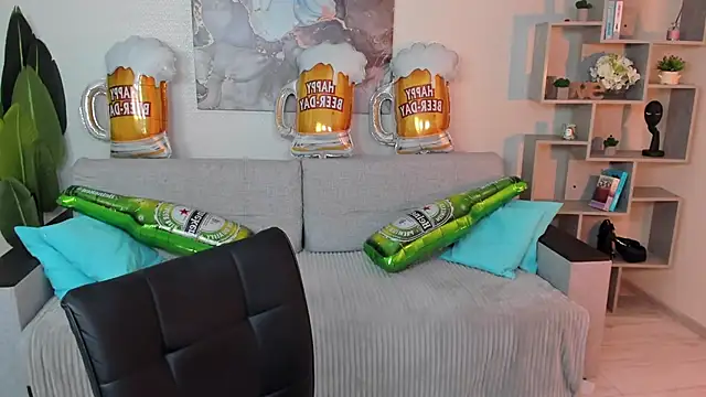 Snapshot of GabriellaMays chatting on October 1, 2025, 5:12 am GabriellaMays online show from October 1, 2025, 5:12 am