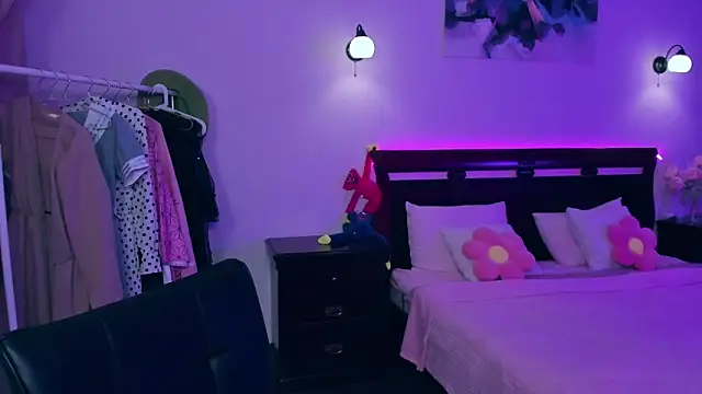 Snapshot of GabriellaMays chatting on March 4, 2025, 5:11 am GabriellaMays online show from March 4, 2025, 5:11 am