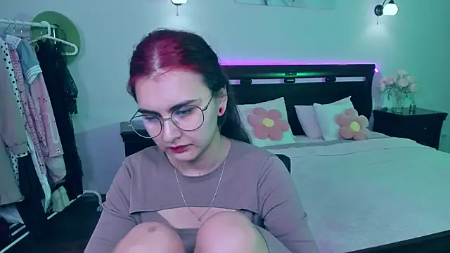 Snapshot of GabriellaMays chatting on March 14, 2025, 8:21 am GabriellaMays online show from March 14, 2025, 8:21 am