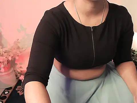 Snapshot of megancatluna chatting on November 23, 2025, 4:33 am megancatluna online show from November 23, 2025, 4:33 am