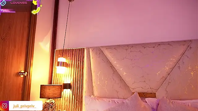 Julieta priv online show from March 6, 2026, 2:12 pm