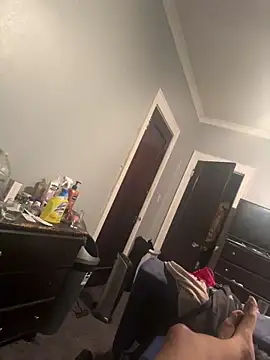 Slimlightrising online show from February 12, 2025, 8:18 pm