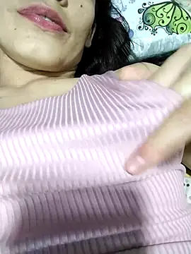 Emiily1 online show from February 27, 2025, 3:51 am