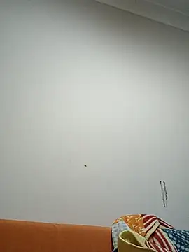 Snapshot of BellBort chatting on December 19, 2025, 4:31 pm BellBort online show from December 19, 2025, 4:31 pm